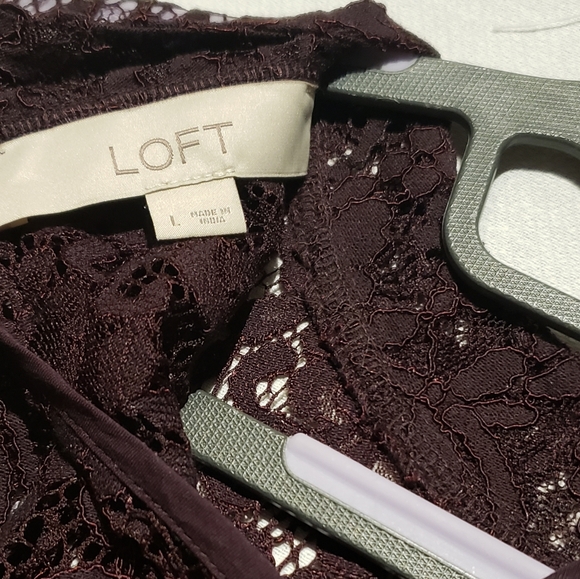 Loft plum sheer lace top size large. - Picture 9 of 10